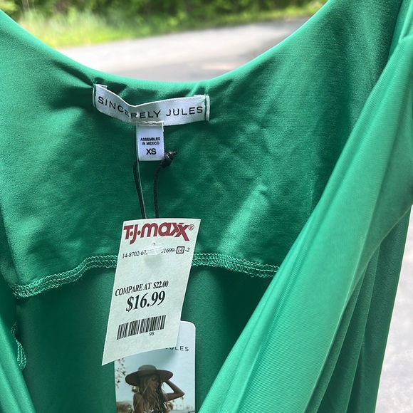 green midi dress - Picture 3 of 3